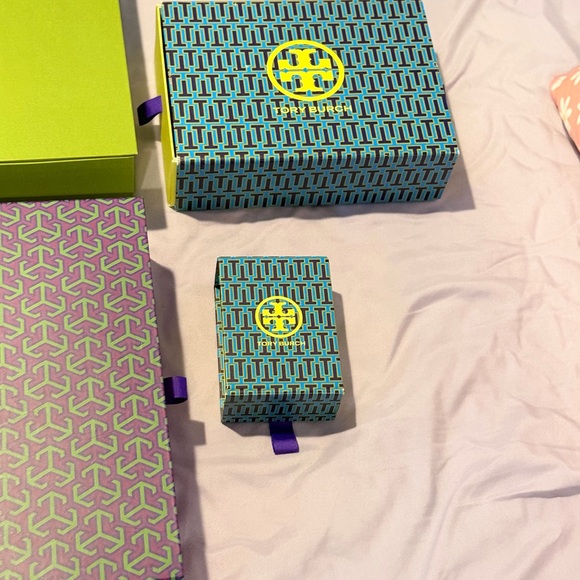 Tory Burch Box - Picture 4 of 4